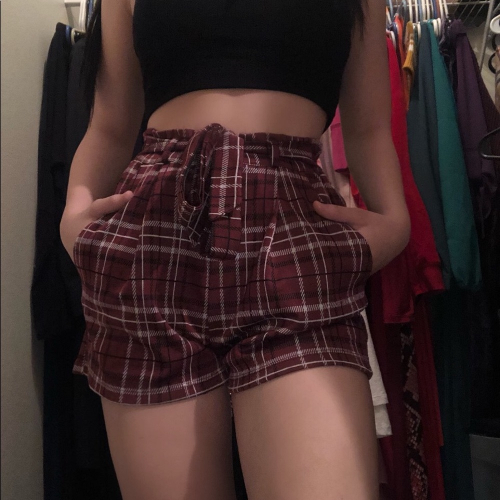 baggy stripped shorts